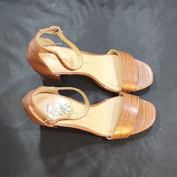 CHINESE LAUNDRY ROUND TOE BLOCK HEEL SANDAL - Picture 6 of 14